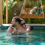 Hilton Maldives Amingiri Resort & Spa 